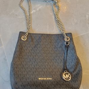 Michael Kors Jet Set Chain black medium shoulder tote